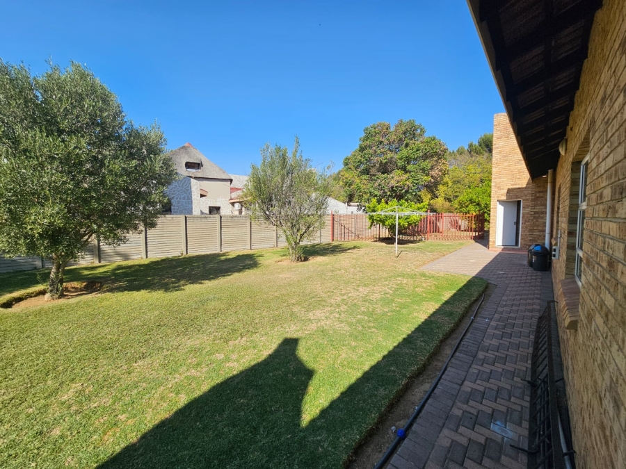 4 Bedroom Property for Sale in Jim Fouchepark Free State